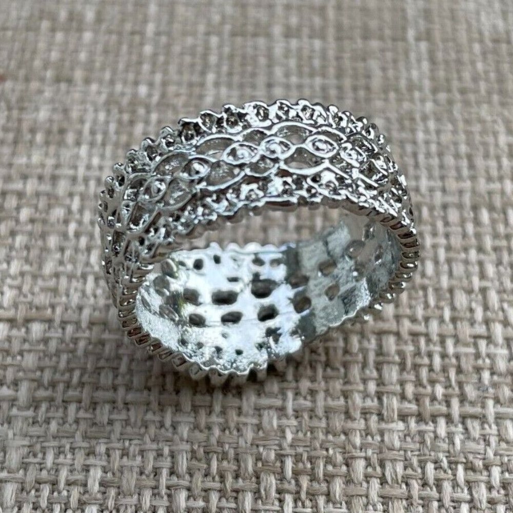 Fashion Rings Crystals Accent Women Ring Jewelry Silver Tone Ring Size 9